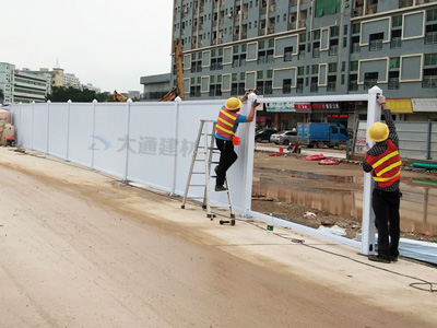 市政標(biāo)準(zhǔn)PVC圍擋價(jià)格 多少錢一平米？