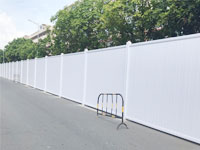 PVC圍擋與傳統(tǒng)的圍擋有什么不同？